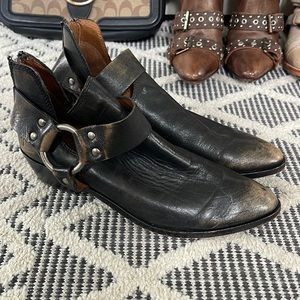 Frye Boote